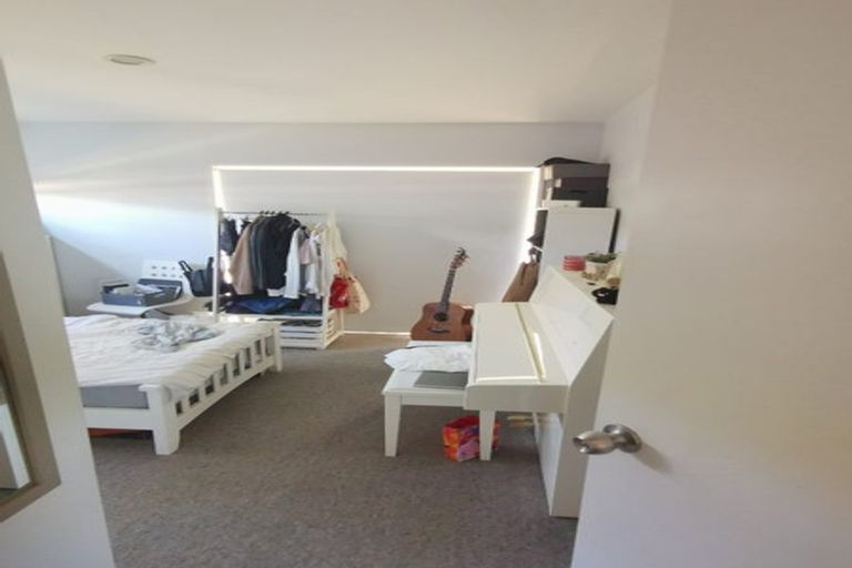 Photo of property in 52 Grenada Avenue, Forrest Hill, Auckland, 0620