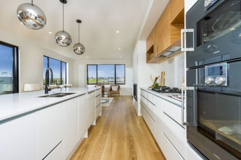 Photo of property in 9 Keel Street, Long Bay, Auckland, 0630