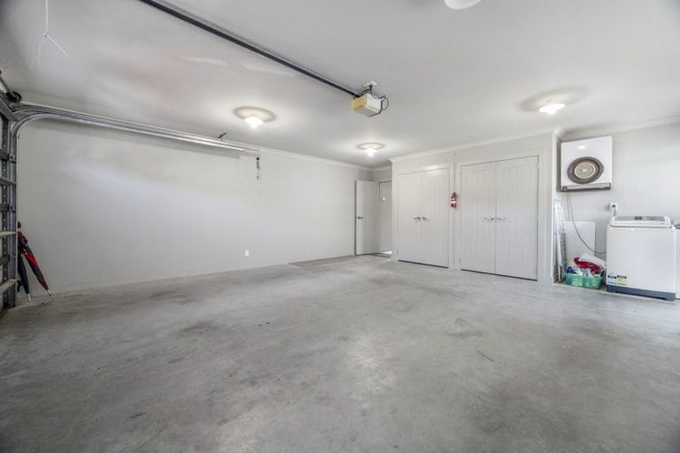 Photo of property in 27 Devoy Drive, Owhata, Rotorua, 3010