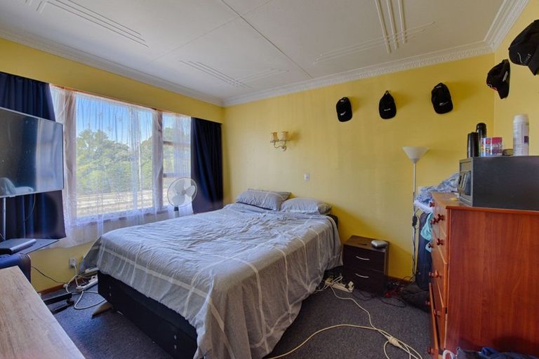 Photo of property in 11 Railway Esplanade, East Gore, Gore, 9710