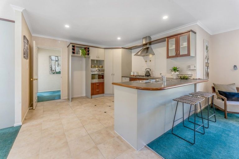 Photo of property in 19 Shankill Place, East Tamaki, Auckland, 2013