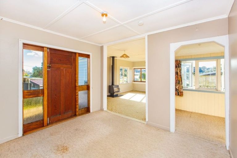 Photo of property in 29 Wallis Street, Raglan, 3225