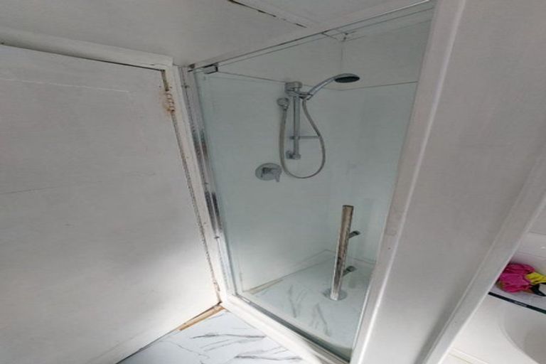 Photo of property in 132 Pioneer Road, Moturoa, New Plymouth, 4310