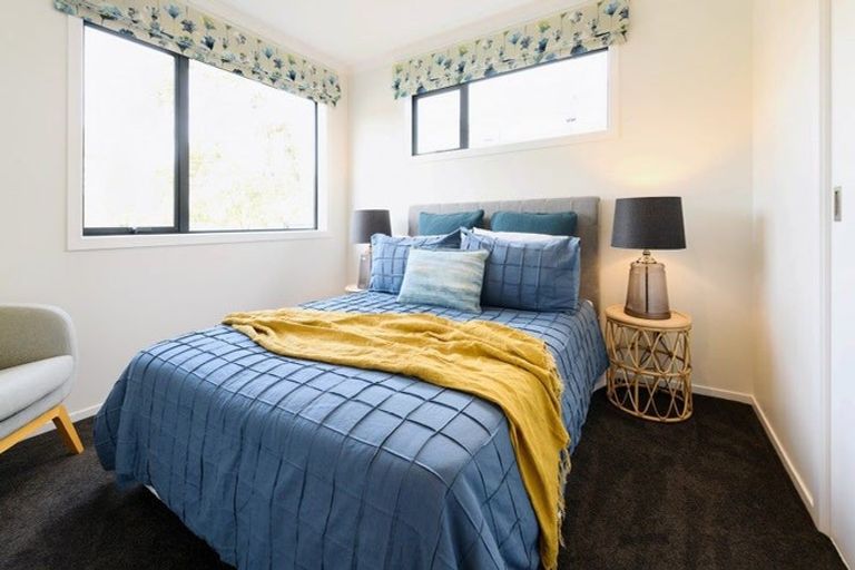 Photo of property in 67 Hokioi Drive, Kenepuru, Porirua, 5022