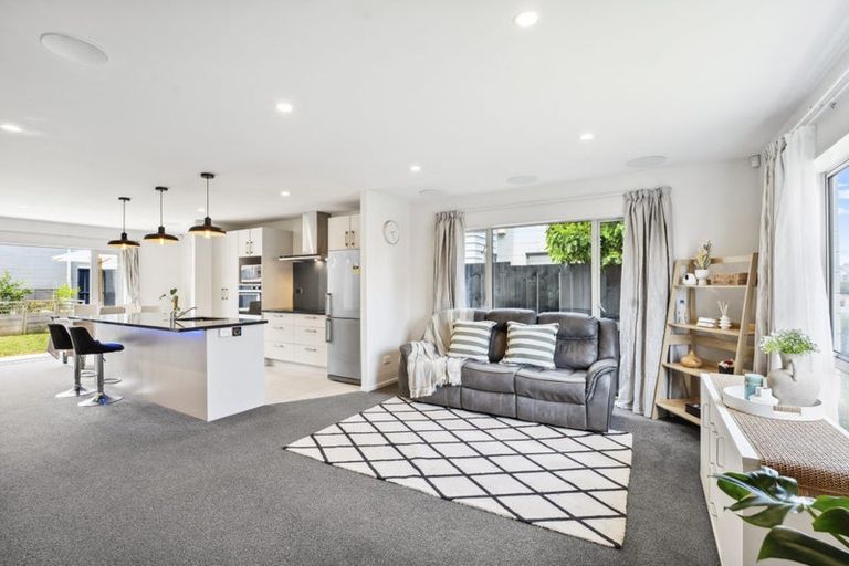 Photo of property in 39 Treestump Road, Takanini, 2112