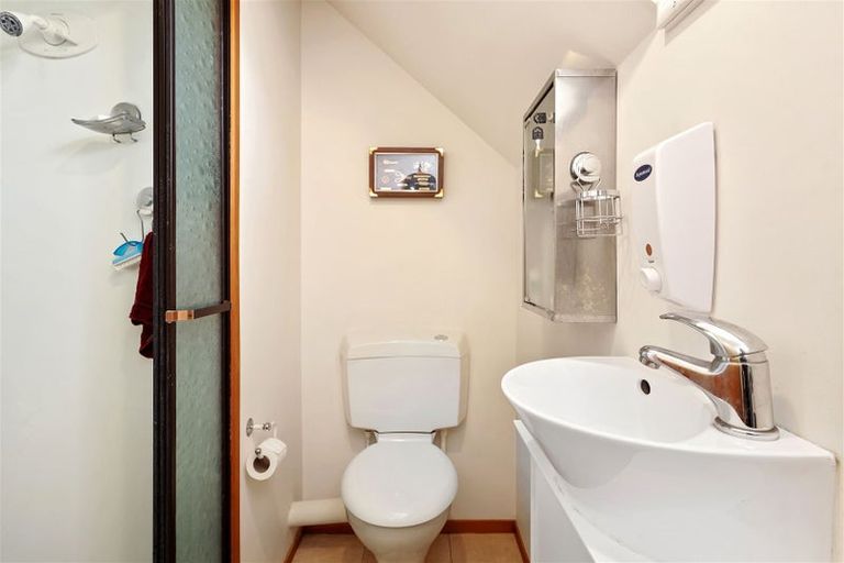 Photo of property in 2/3 Celia Street, Redcliffs, Christchurch, 8081