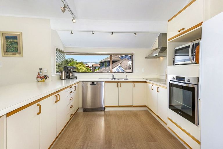 Photo of property in 70 Peterhouse Street, Tawa, Wellington, 5028