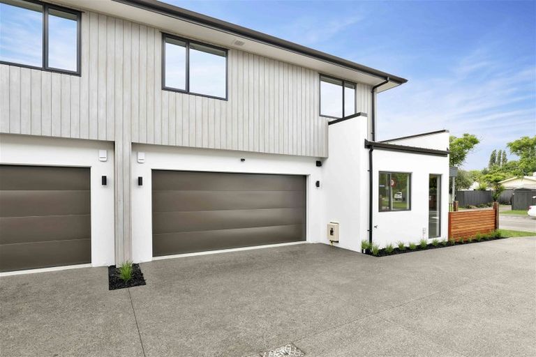 Photo of property in 4/64 Banbury Crescent, Fairfield, Hamilton, 3214