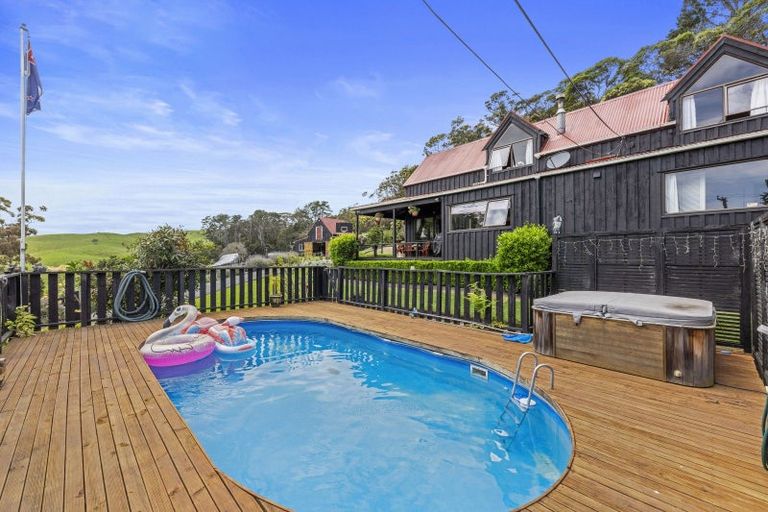 Photo of property in 15 Barr Road, Makarau, Warkworth, 0984