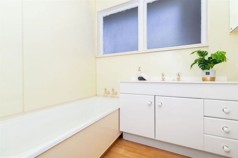 Photo of property in 45 Dunster Street, Burnside, Christchurch, 8053