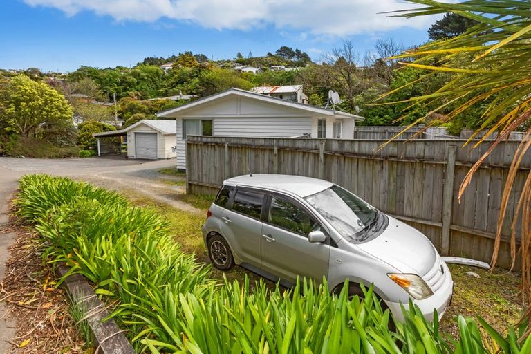 Photo of property in 169b Newlands Road, Newlands, Wellington, 6037