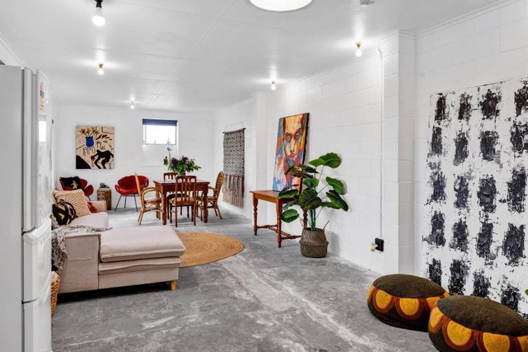 Photo of property in 14 West Quay, Waitara, 4320