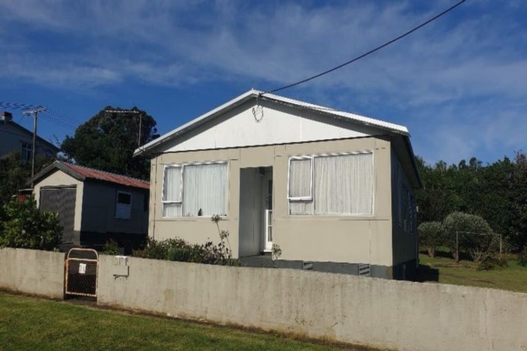 Photo of property in 24 Dorset Street, Patea, 4520