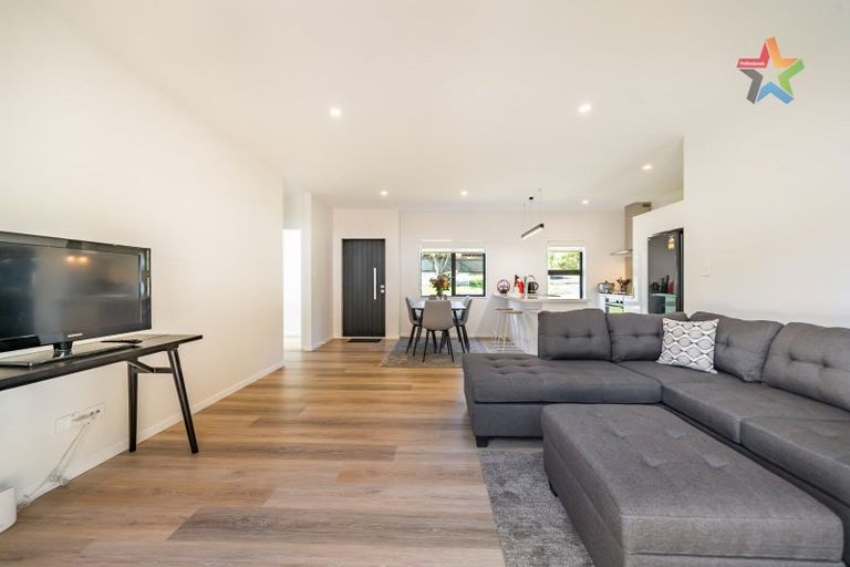 Photo of property in 72a Raukawa Street, Stokes Valley, Lower Hutt, 5019