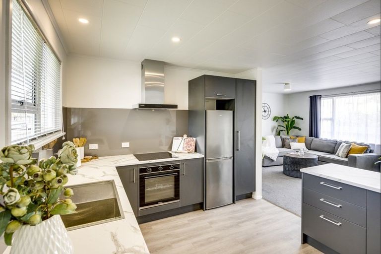 Photo of property in 3/704 Terrace Road, Parkvale, Hastings, 4122