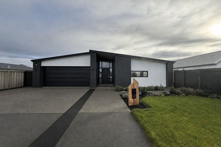 Photo of property in 8 Dynes Road, Rolleston, 7615