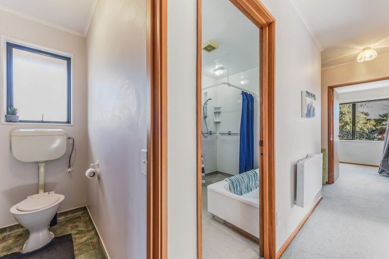 Photo of property in 2 Harcourt Place, Wakefield, 7025