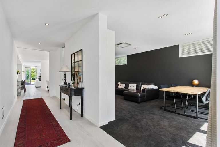 Photo of property in 39 Weka Street, Fendalton, Christchurch, 8041