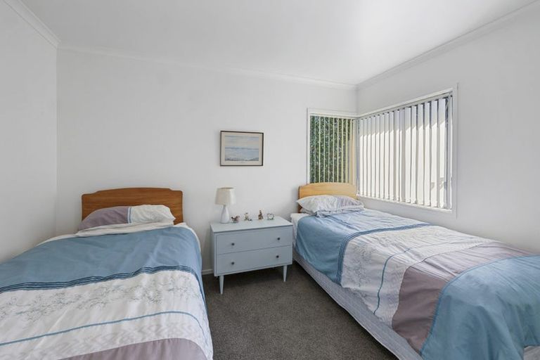 Photo of property in 3 Maple Crescent, Whalers Gate, New Plymouth, 4310