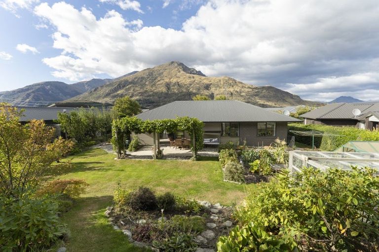 Photo of property in 12 Cotswold Court, Lower Shotover, Queenstown, 9304