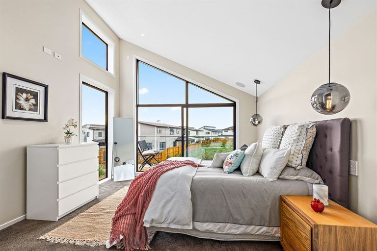 Photo of property in 39 Craigs Way, Hobsonville, Auckland, 0616