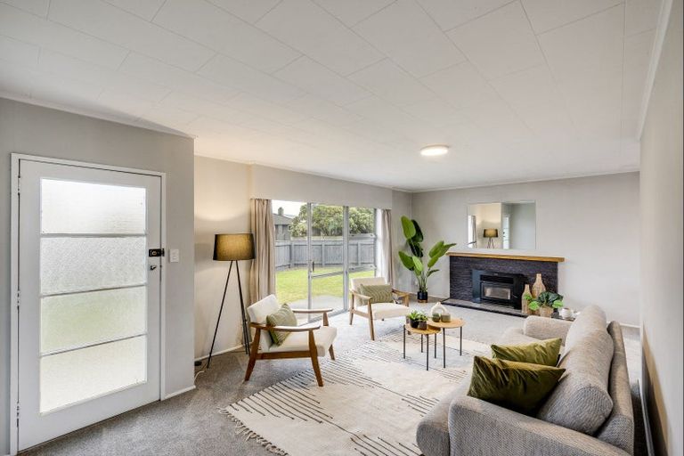 Photo of property in 15 Liverpool Crescent, Tamatea, Napier, 4112