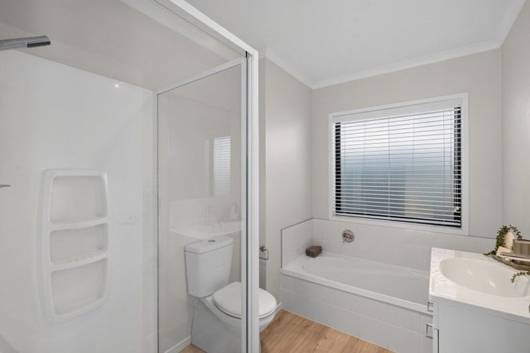 Photo of property in 21 Marion Crescent, Papamoa Beach, Papamoa, 3118