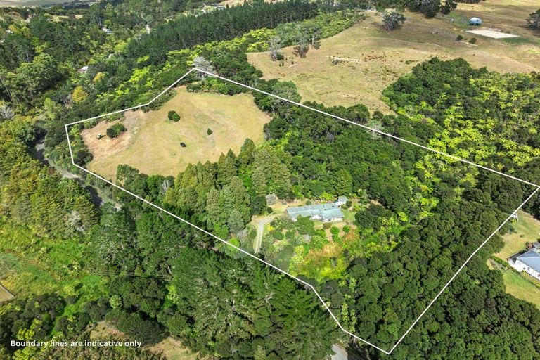 Photo of property in 413 Kanohi Road, Kaukapakapa, 0873