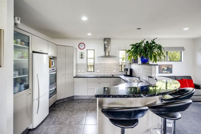 Photo of property in 10a Windsor Terrace, Taradale, Napier, 4112