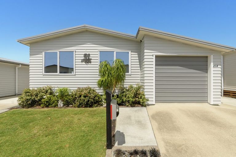Photo of property in 11 Kamahi Crescent, Papamoa Beach, Papamoa, 3118