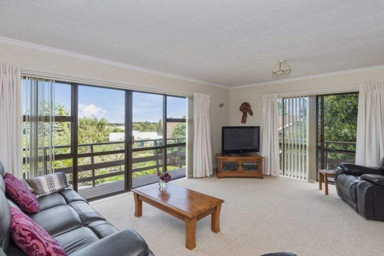 Photo of property in 28 Brandon Street, Otaki, 5512