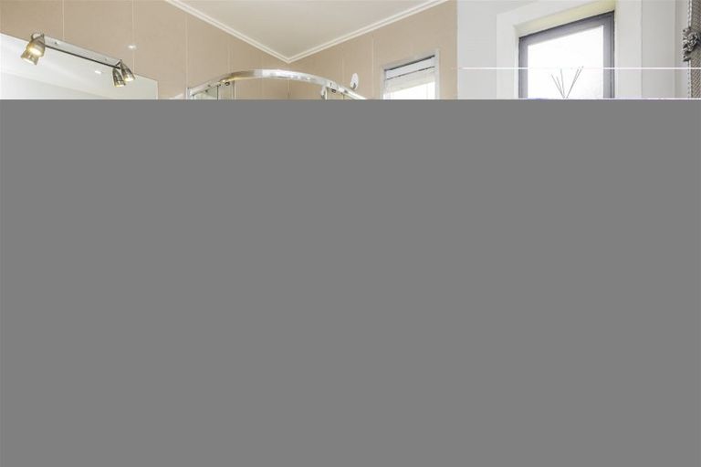 Photo of property in 6 Mclean Avenue, Papatoetoe, Auckland, 2025