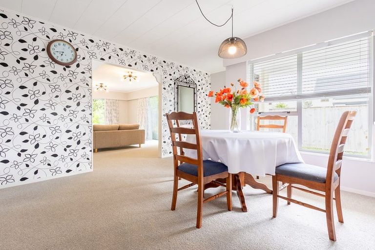 Photo of property in 10b Rimu Street, Waikanae, 5036