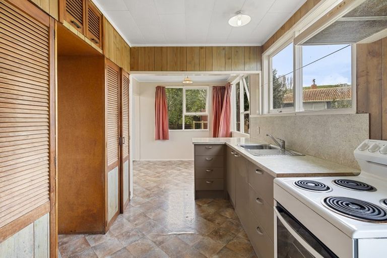 Photo of property in 6 Dalry Place, Mangere Bridge, Auckland, 2022