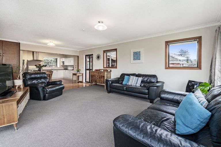 Photo of property in 32 Middleton Road, Upper Riccarton, Christchurch, 8041