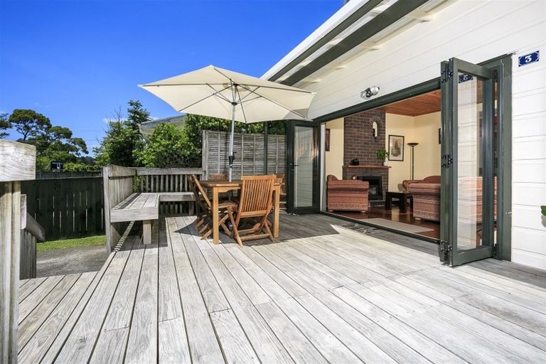 Photo of property in 3/92 Verbena Road, Birkdale, Auckland, 0626