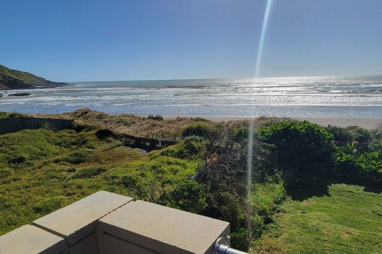 Photo of property in 23 Ocean View Road, Port Waikato, Tuakau, 2695