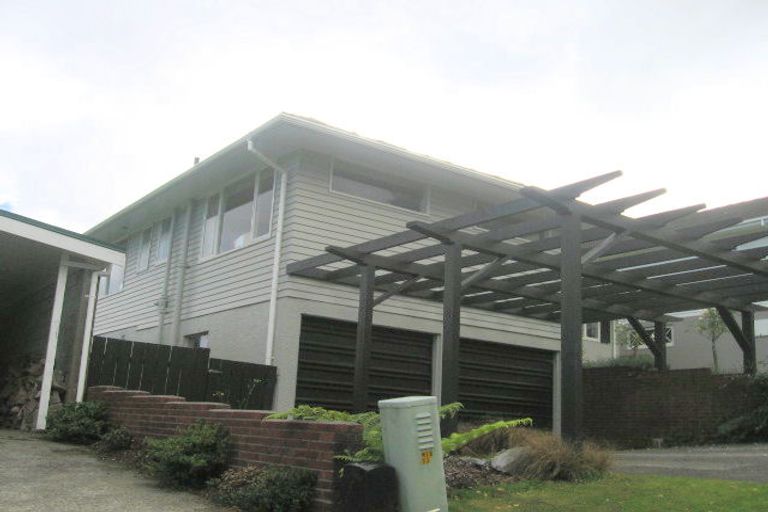 Photo of property in 13 Woodhouse Avenue, Karori, Wellington, 6012