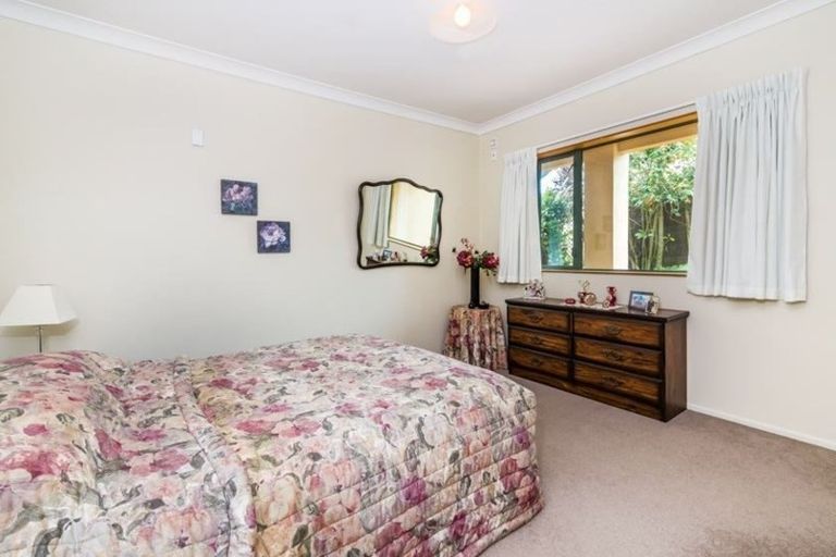 Photo of property in 28 Chesham Avenue, Waipahihi, Taupo, 3330