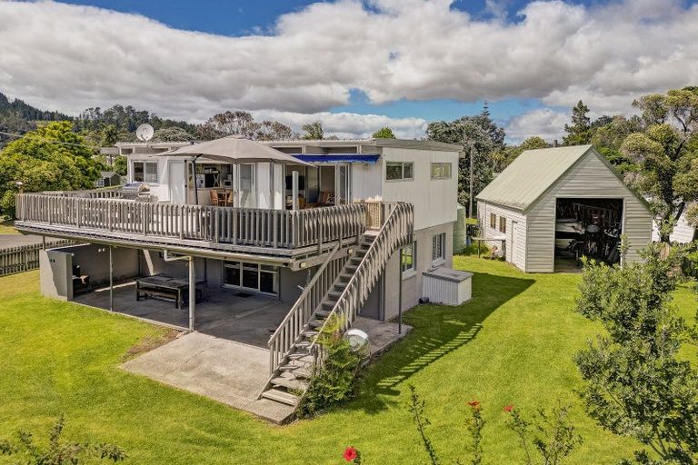 Photo of property in 4 Hardy Place, Cooks Beach, Whitianga, 3591