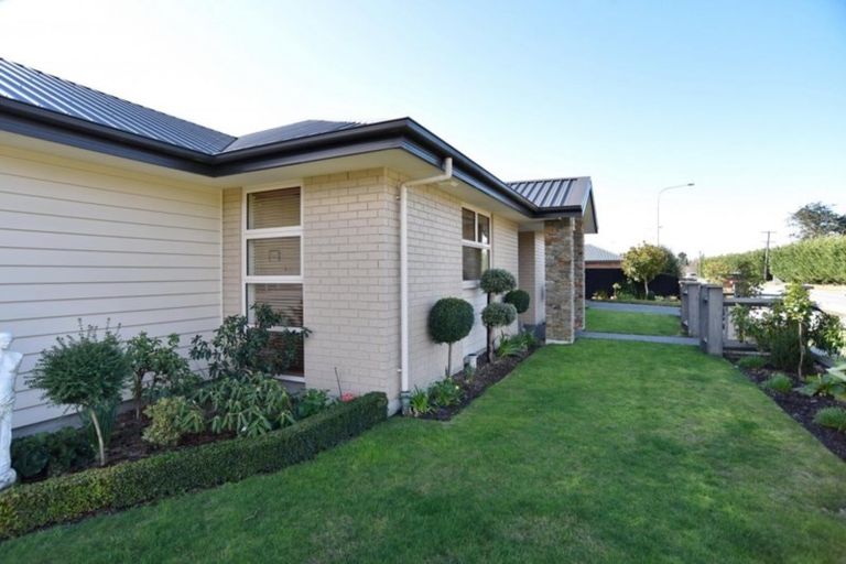Photo of property in 168 Johns Road, Rangiora, 7400