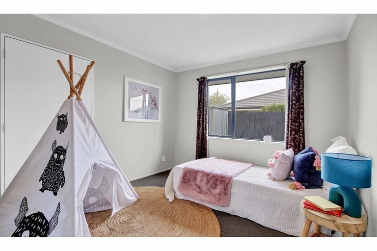 Photo of property in 33 Kotare Avenue, Rangiora, 7400