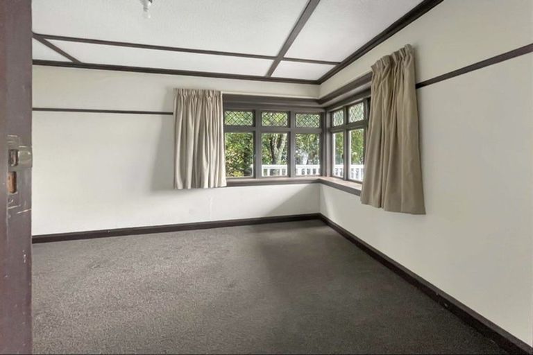 Photo of property in 1/89 Barnard Street, Wadestown, Wellington, 6012
