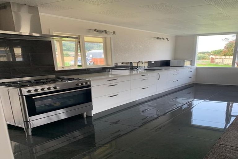 Photo of property in 8 Mission Road, Port Waikato, Tuakau, 2695