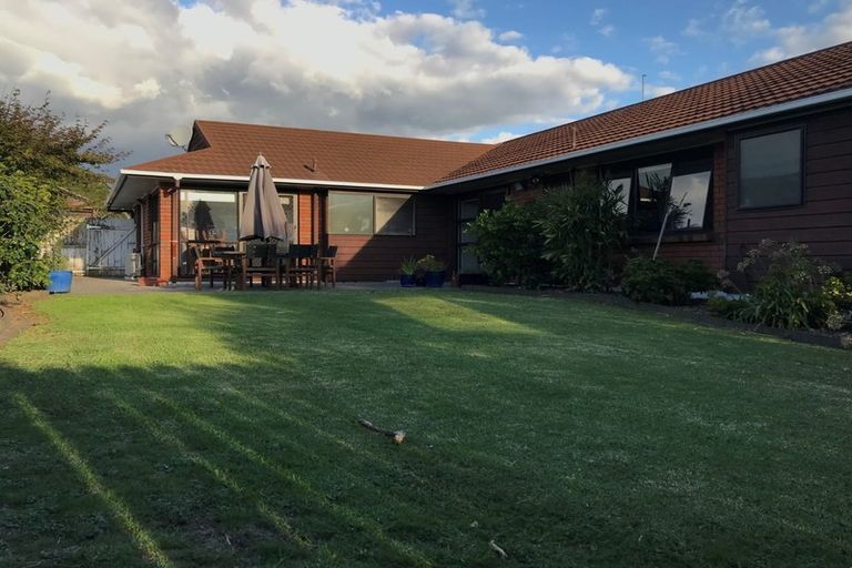 Photo of property in 27 Summermist Drive, Northpark, Auckland, 2013