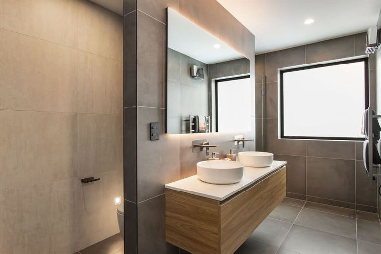 Photo of property in 26 Waiwetu Street, Fendalton, Christchurch, 8052