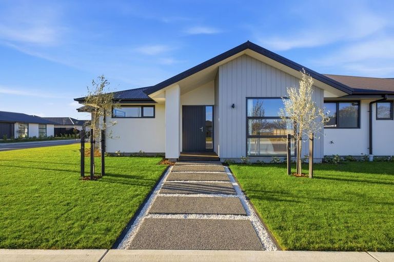 Photo of property in 34 Stackwood Avenue, Woodend, 7610