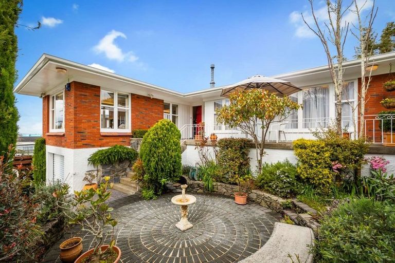 Photo of property in 25 Hartley Terrace, Massey, Auckland, 0614