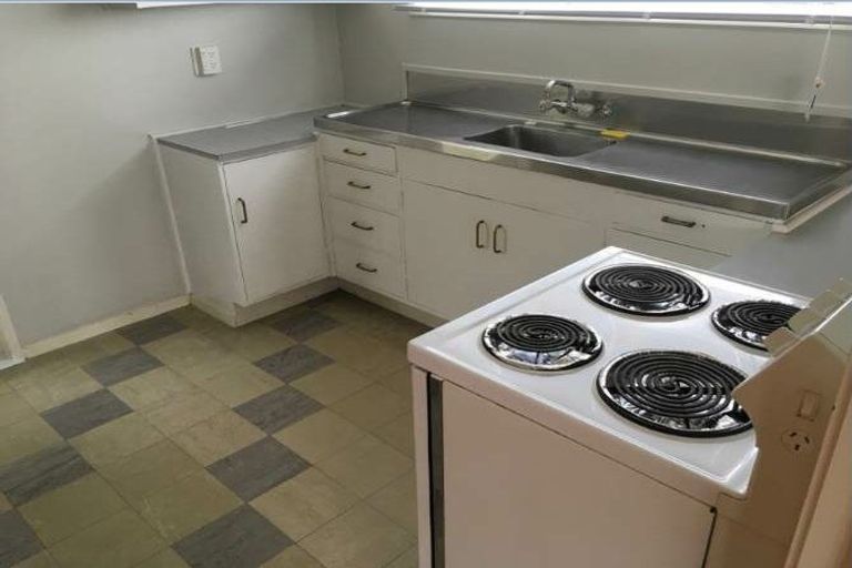 Photo of property in 42 View Street, Maungaturoto, 0520