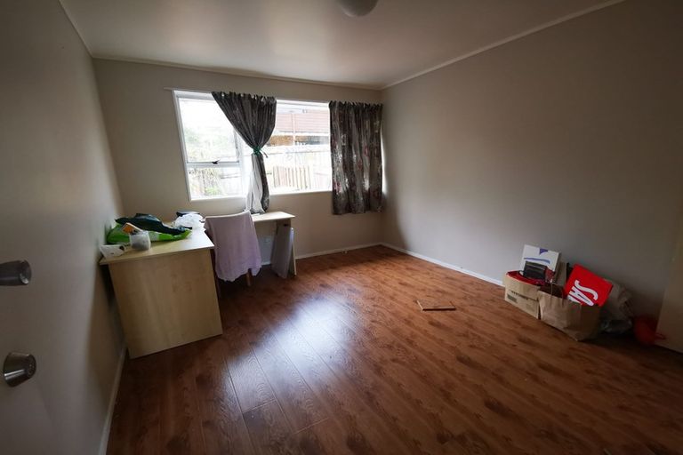 Photo of property in 3/14 Cezanne Place, New Lynn, Auckland, 0600